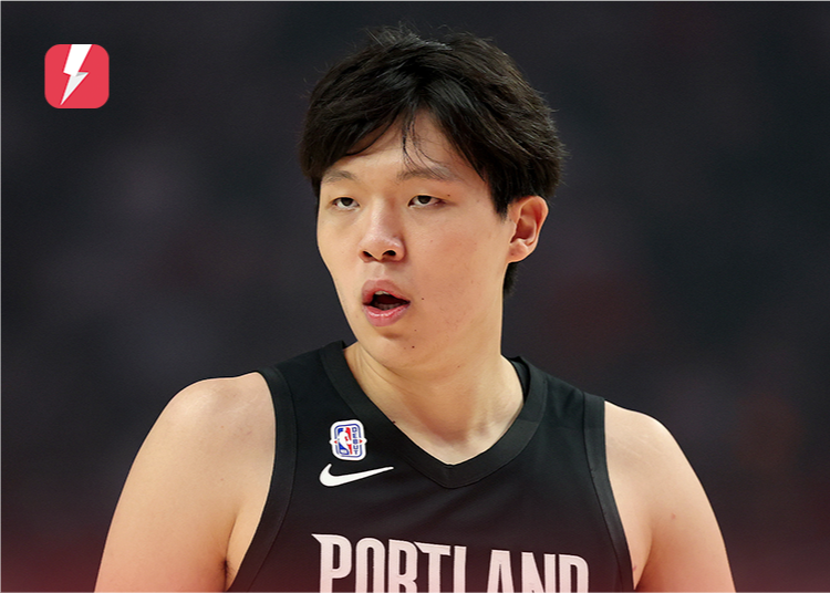Yang Hansen habla sobre las instrucciones de Split cuando entra al campo: Sólo dime a quién defender y cómo emparejar.