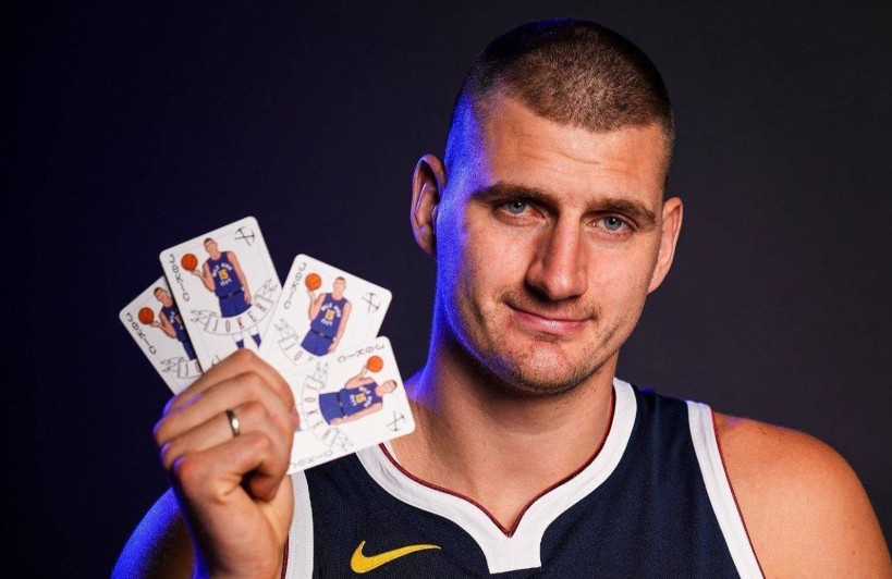 ¡La primera persona en la liga! El puntaje 78 de Jokic, rebotes y asistencias fueron los más altos del juego.