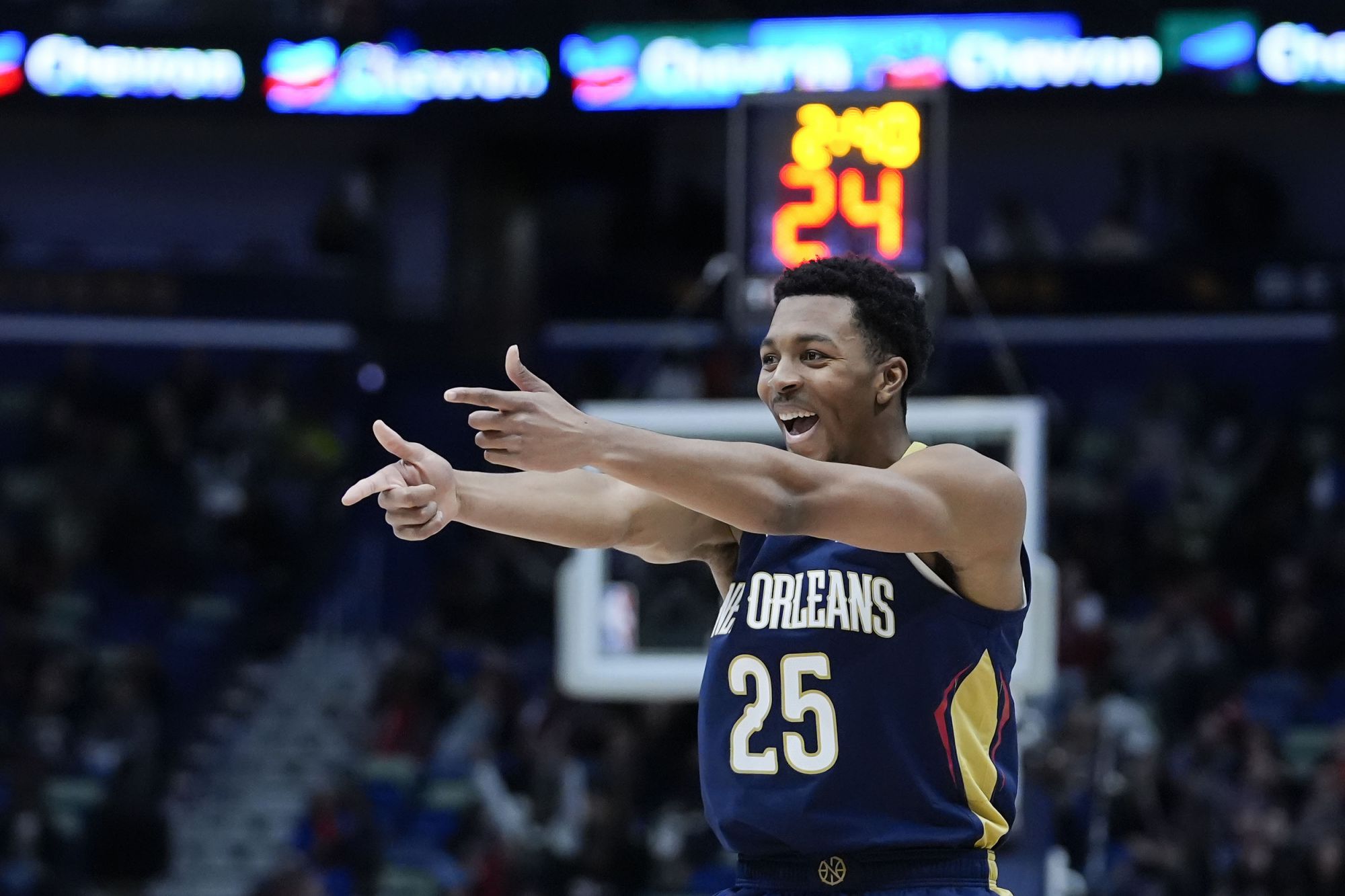 ¡El único jugador de los Pelicans en anotar cifras dobles en la mitad! Murphy anotó 22 puntos eficientes y luchó por mantenerse.