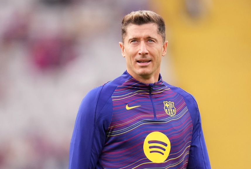Periodista: Lewandowski está esperando la decisión del Barcelona y no negociará con otros equipos antes